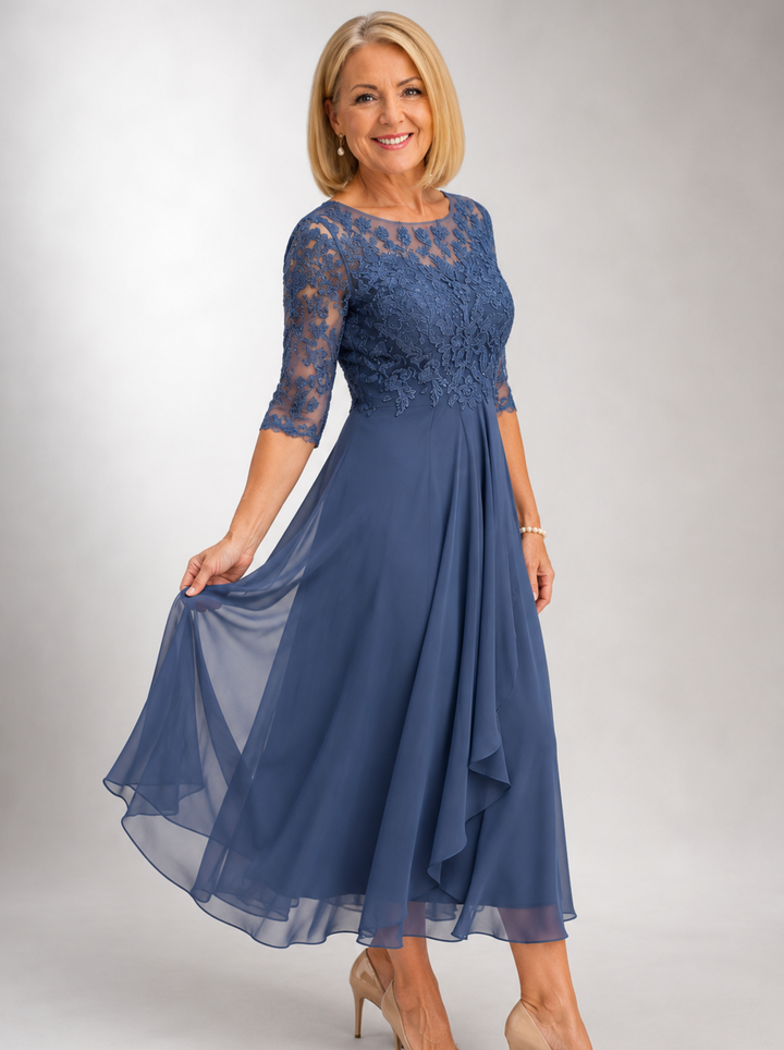 Zaria Blue – The Flattering Lace Midi Dress